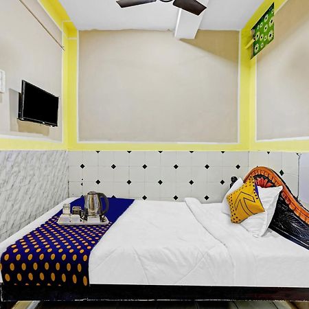 Spot On Svr Grand Hotel Vijayawada Ngoại thất bức ảnh