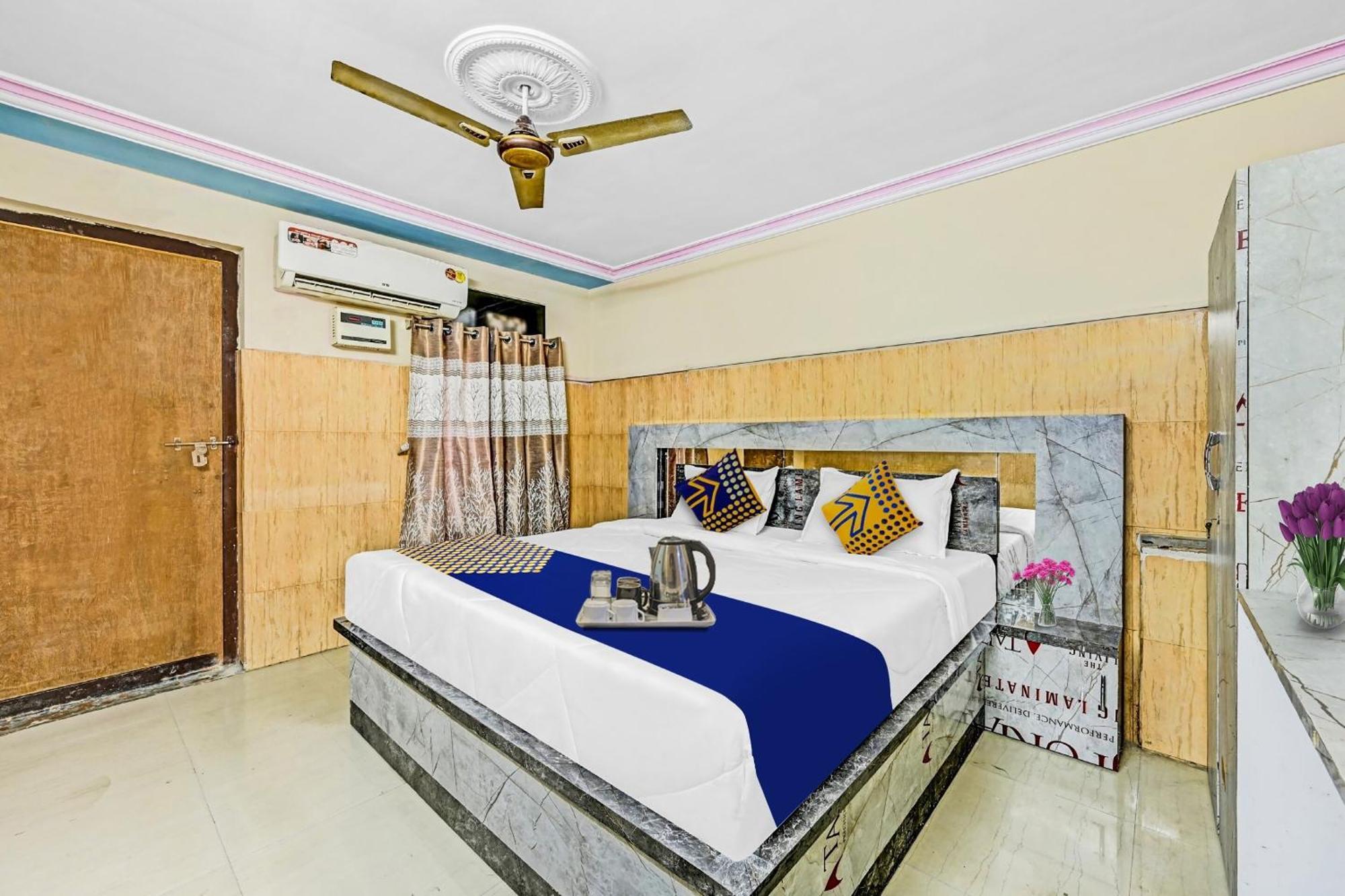 Spot On Svr Grand Hotel Vijayawada Ngoại thất bức ảnh