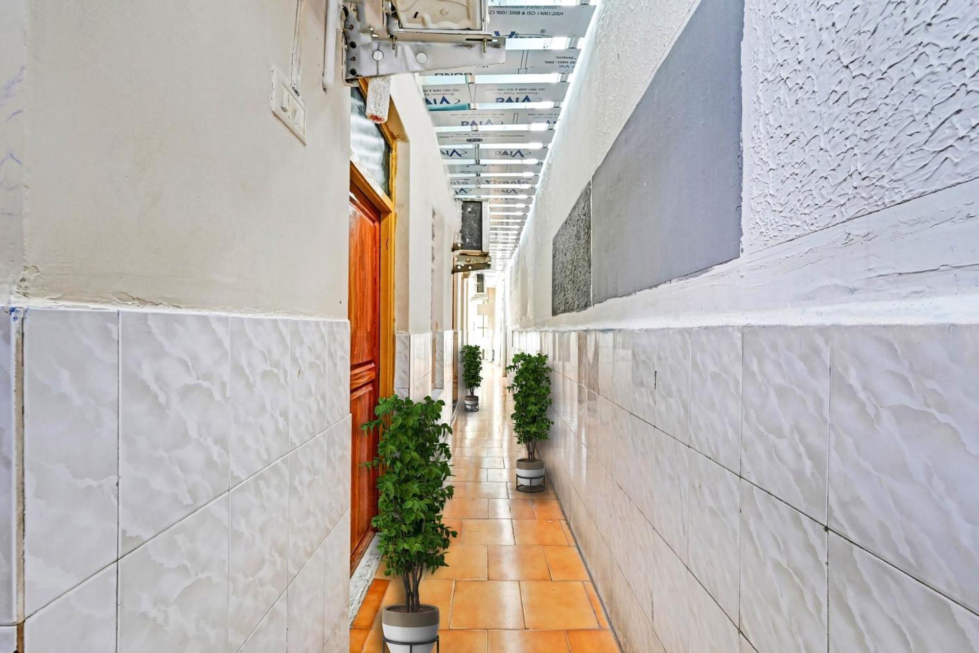 Spot On Svr Grand Hotel Vijayawada Ngoại thất bức ảnh