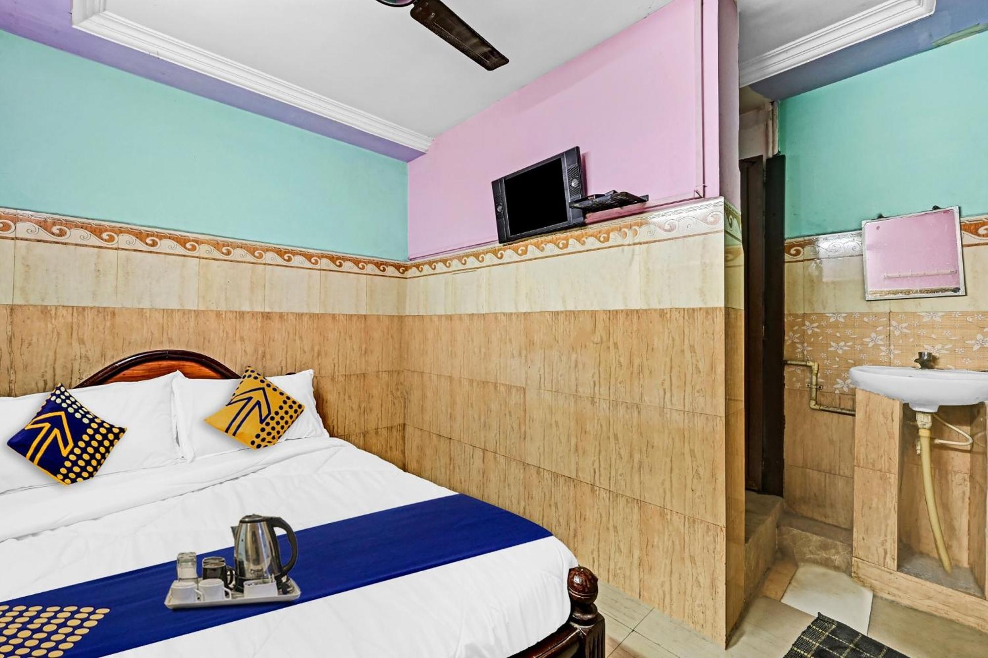 Spot On Svr Grand Hotel Vijayawada Ngoại thất bức ảnh