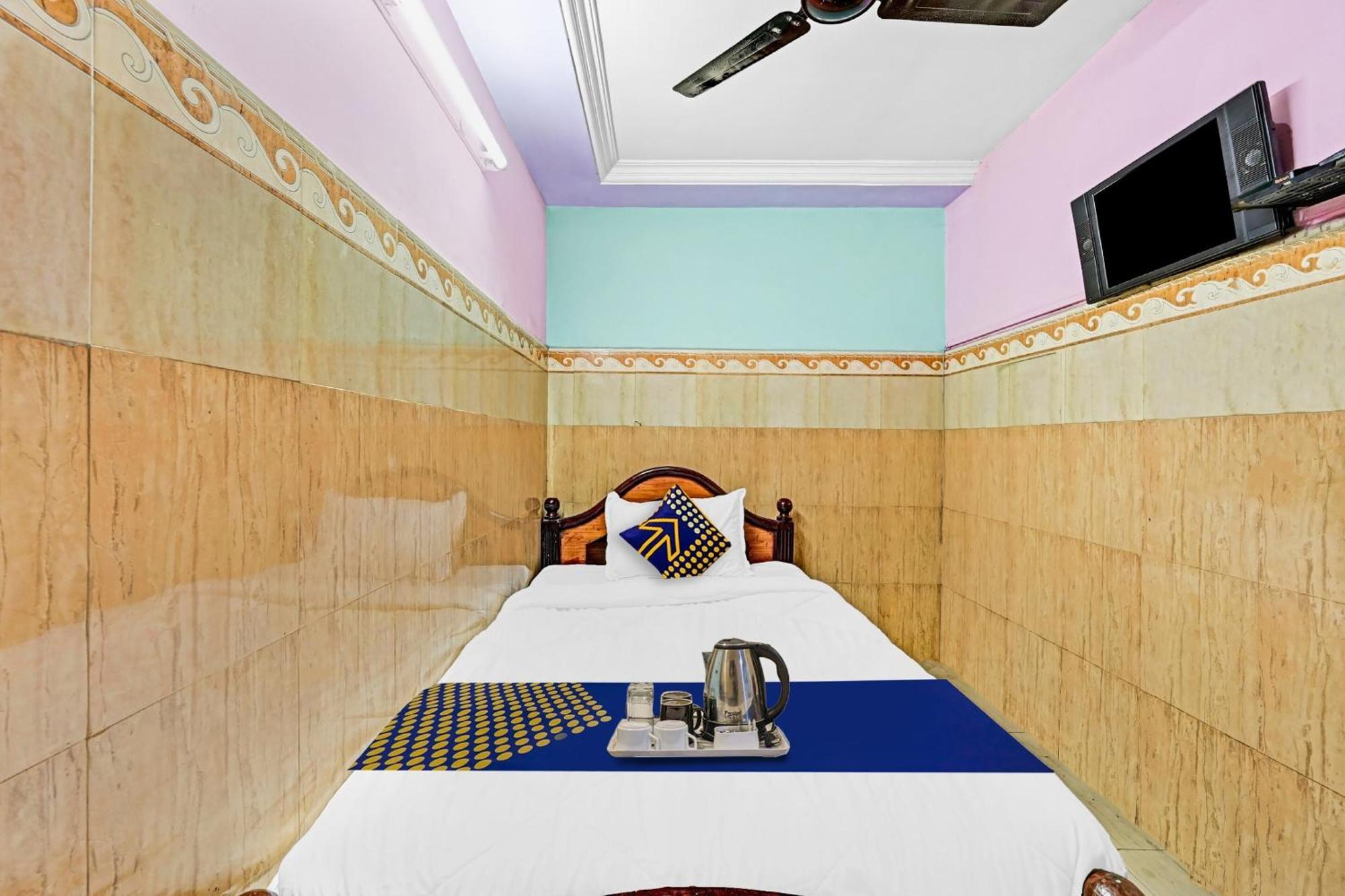 Spot On Svr Grand Hotel Vijayawada Ngoại thất bức ảnh