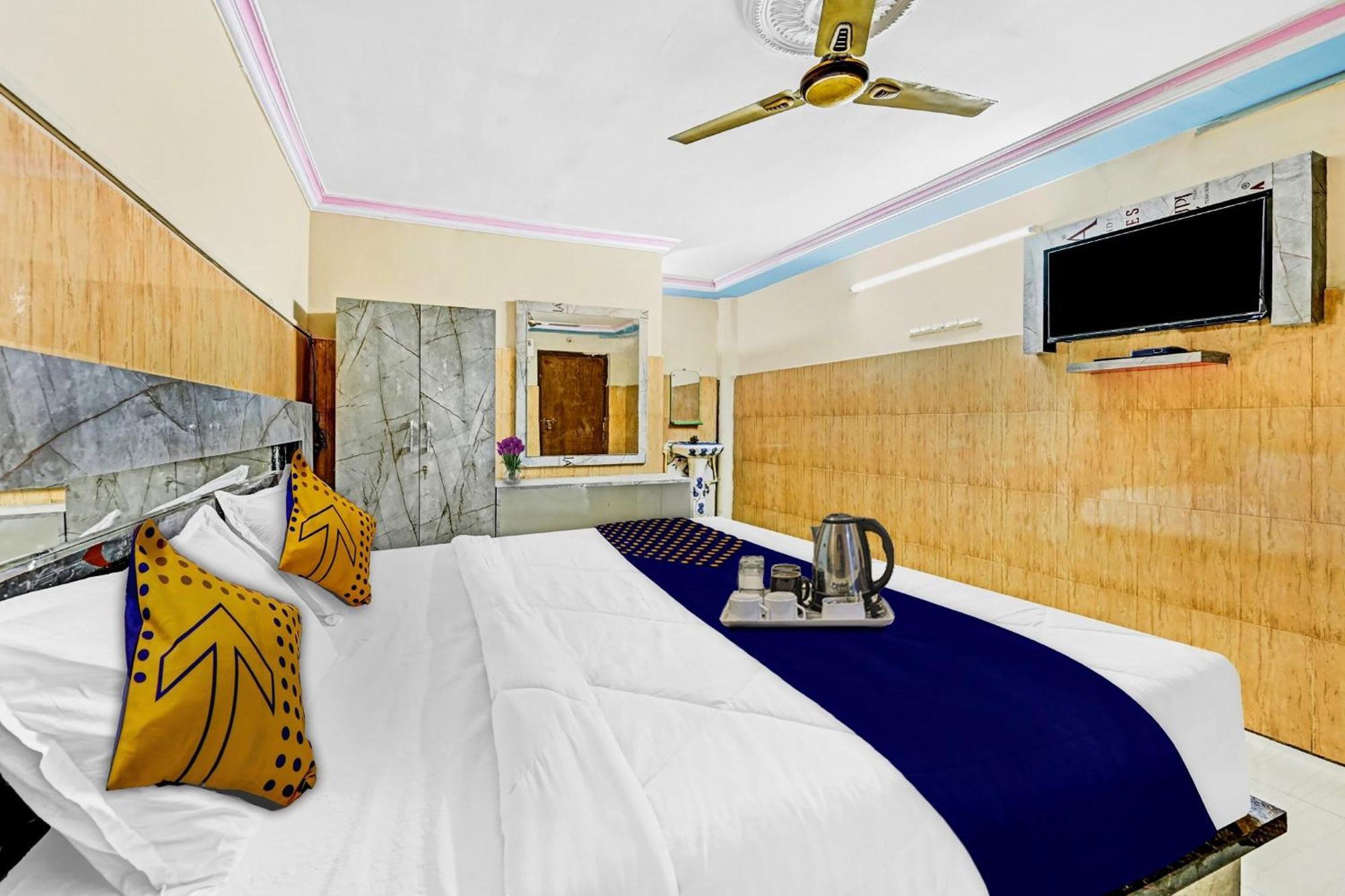 Spot On Svr Grand Hotel Vijayawada Ngoại thất bức ảnh